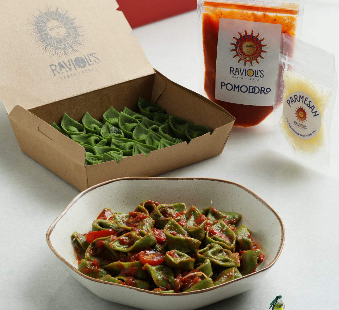 SPINACH & RICOTTA TORTELLONI CON POMODORO